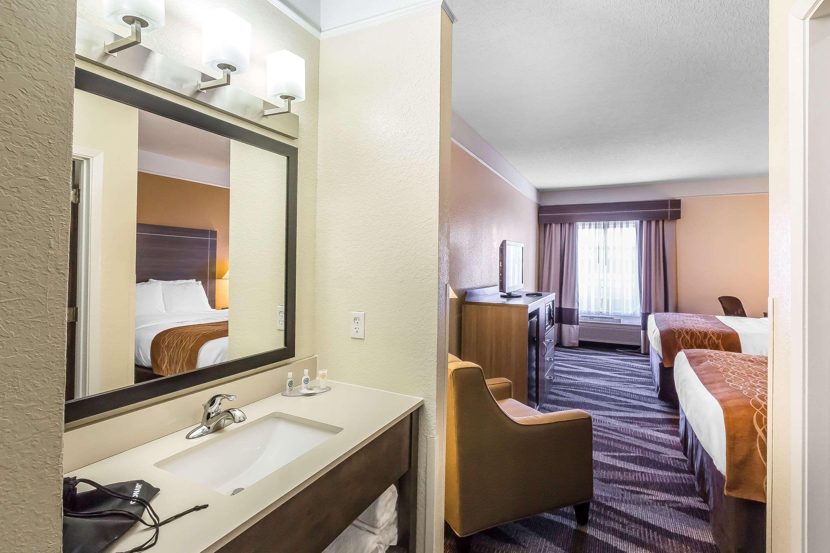 Comfort Inn Near Frost Bank Center San Antonio Eksteriør billede